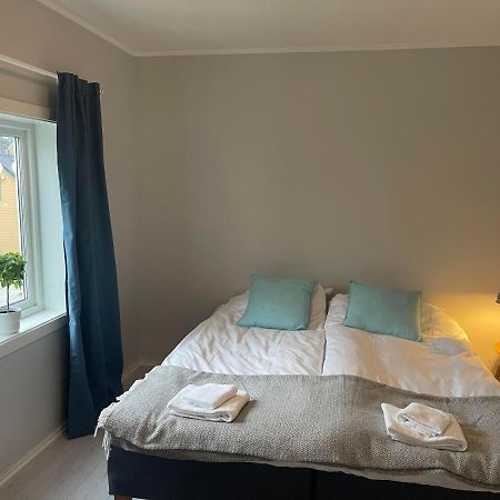 Romslig Leilighet Sentralt I Svolvaer Sentrum Exteriér fotografie