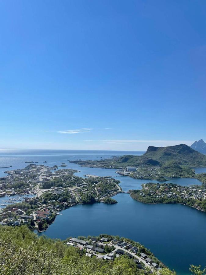 Romslig Leilighet Sentralt I Svolvaer Sentrum Exteriér fotografie