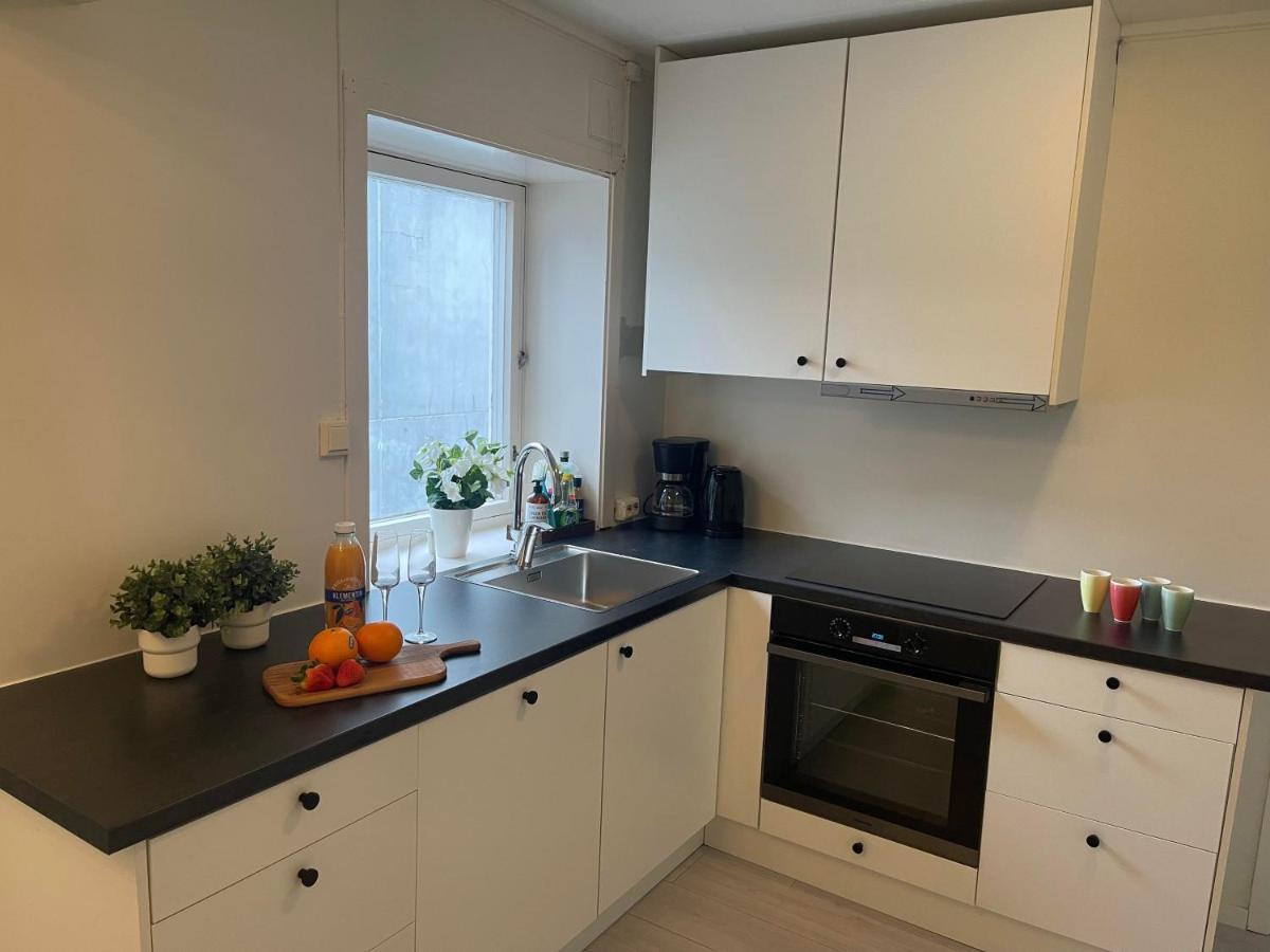 Romslig Leilighet Sentralt I Svolvaer Sentrum Exteriér fotografie